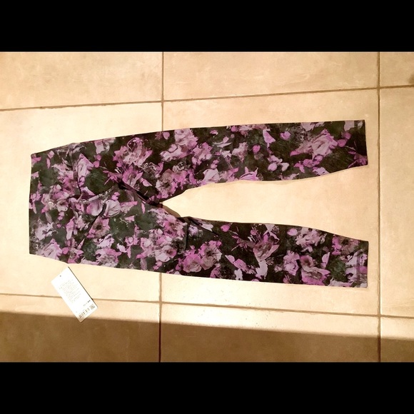 Lululemon Align Leggings SZ 4 Floral NWT! 😍 - Picture 2 of 4